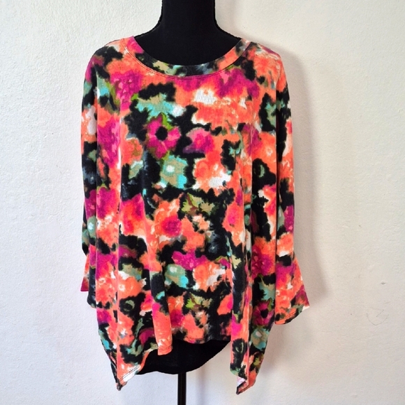NWOT Kate & Mallory Vibrant Floral Blouse XL Gorgeous! - Picture 1 of 9